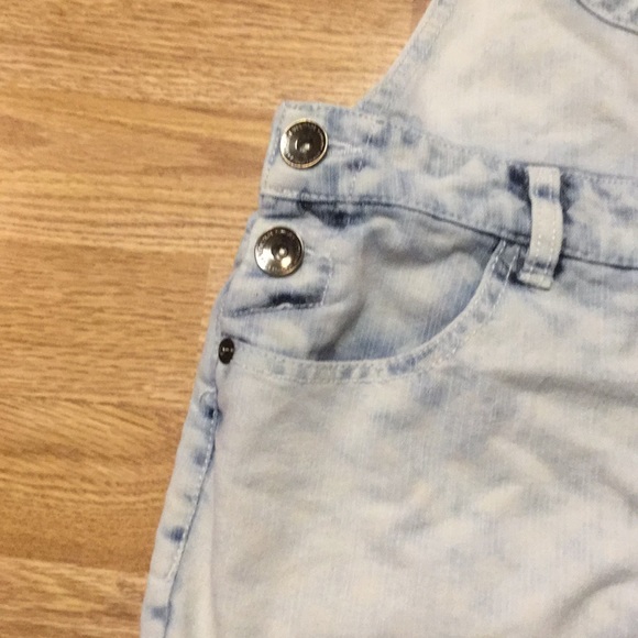 Light washed Denim overalls - Picture 3 of 4